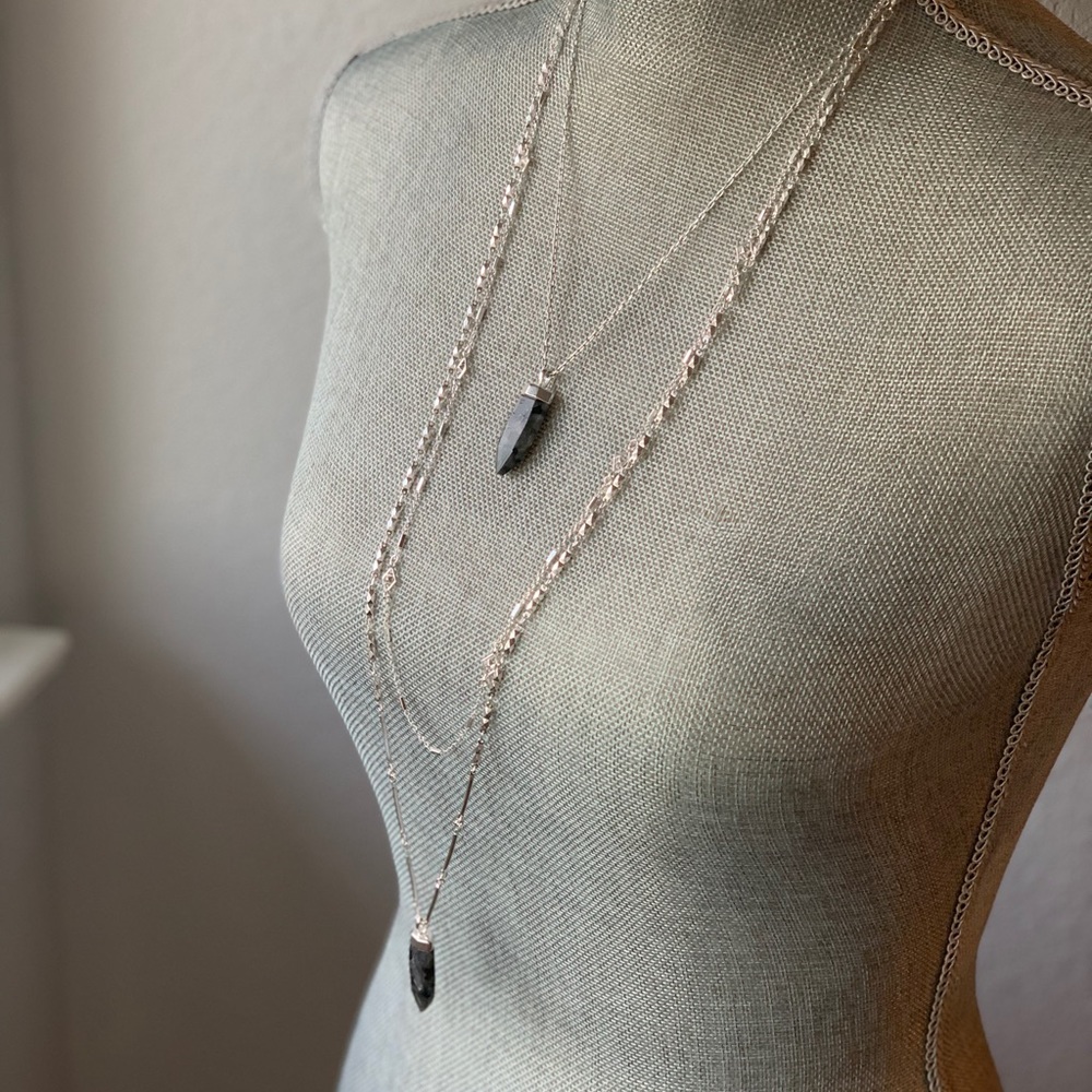 Stella & Dot Aria Pendant Necklace